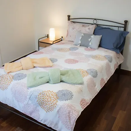 Ioulia Apartment *