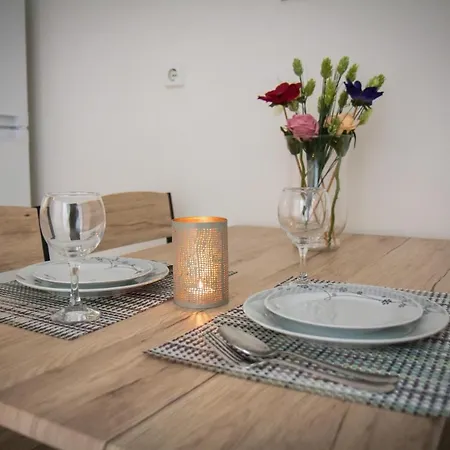 Ioulia Apartment *